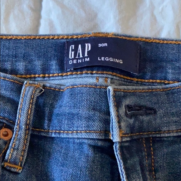 GAP JEANS. Excellent condition. - Picture 2 of 2